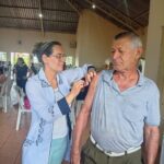 Vacinação contra Influenza reforça cuidado com idosos do grupo Reviver “Melhor Idade” em Castilho