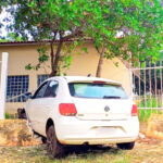 Carro desgovernado bate em muro do Caps de Ilha Solteira