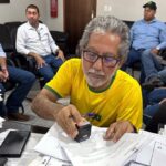 Castilho conquista 1ª máquina de poda para impulsionar a produção regional de urucum
