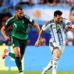 ESPORTE – Messi vira maior artilheiro das copas e lidera Argentina em estreia