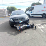 Acidente entre carro e motocicleta deixa mulher ferida em Mirandópolis