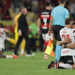 ESPORTE – Estudiantes bate Fla e Palmeiras terá revanche pelo tetra da América